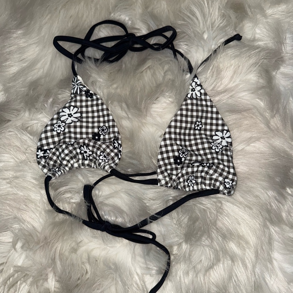 PacSun Black and White Floral Bikini Top